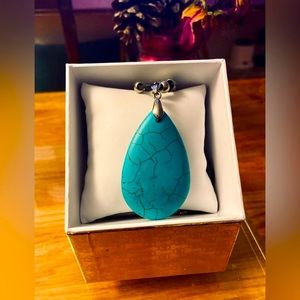 Vintage Beautiful Turquoise stone necklace